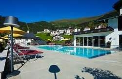 Imagen de la piscina del Hotel HOTEL FISSER HOF. Foto 4