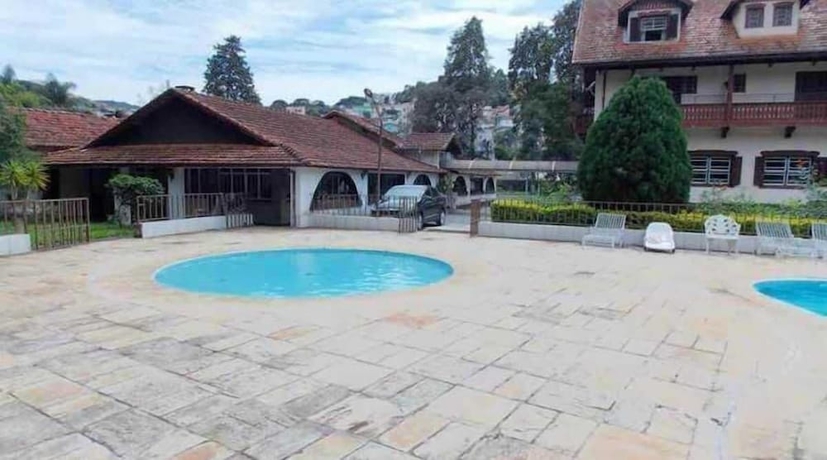 Imagen de la piscina del Hotel HOTEL FLORESTA. Foto 10