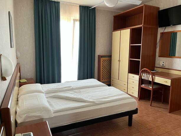 Imagen general del Hotel HOTEL FLORIDA. Foto 18