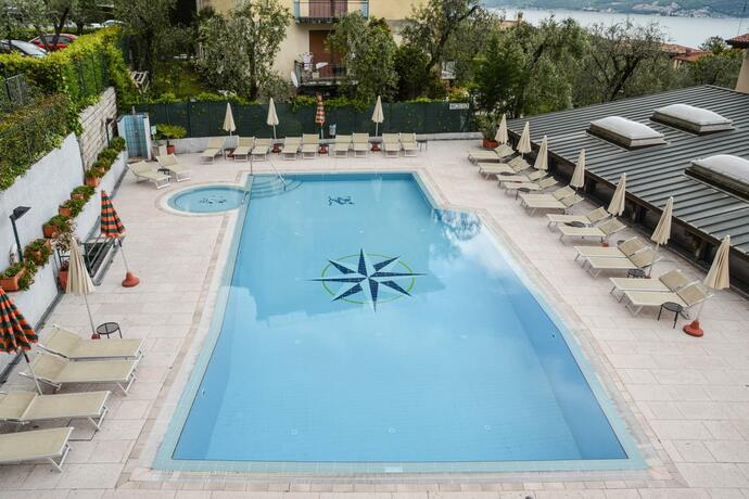 Imagen general del Hotel HOTEL FLORIDA. Foto 41