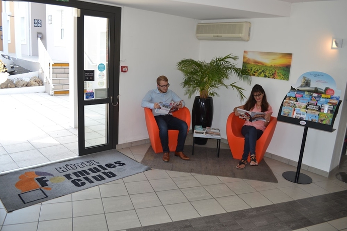 Imagen de los interiores del Hotel HOTEL FORMULES CLUB BORDEAUX CENON. Foto 18