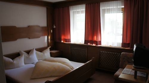 Imagen general del Hotel HOTEL GARNI KARDONA. Foto 6