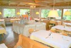 Imagen del bar/restaurante del Hotel HOTEL GARNI VICTORIA. Foto 18