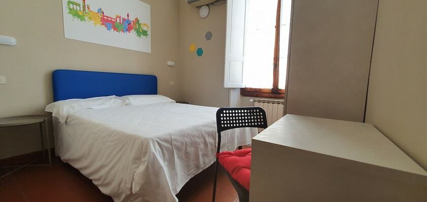 Imagen de la habitación del Hotel HOTEL GENESI. Foto 11