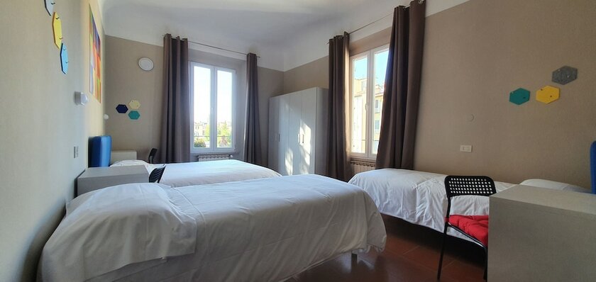 Imagen de la habitación del Hotel HOTEL GENESI. Foto 13