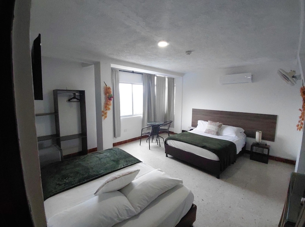 Imagen de la habitación del Hotel HOTEL GIRON CAMPESTRE. Foto 5