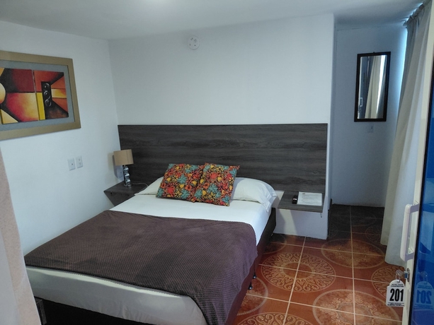 Imagen de la habitación del Hotel HOTEL GIRON CAMPESTRE. Foto 8