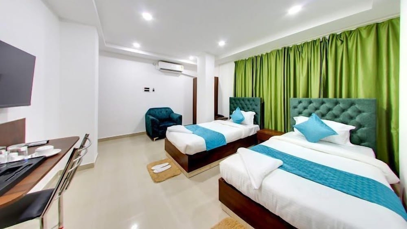 Imagen de los interiores del Hotel HOTEL GK PALACE. Foto 3