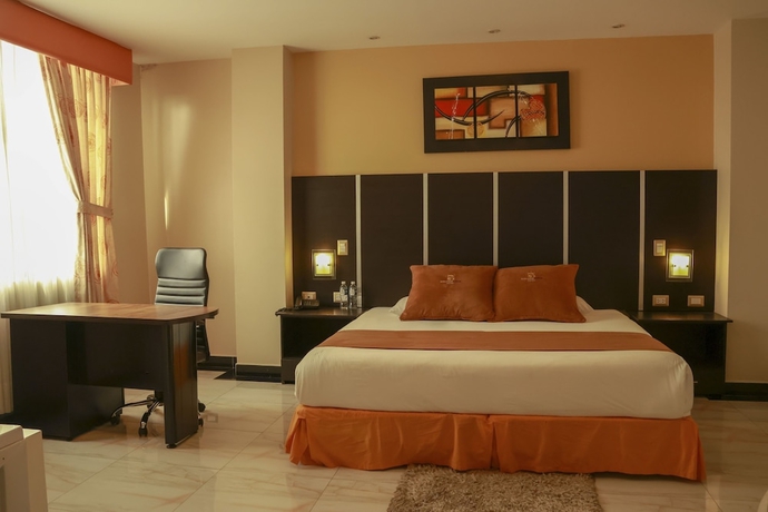 Imagen de la habitación del Hotel HOTEL GOLDEN VISTA. Foto 3