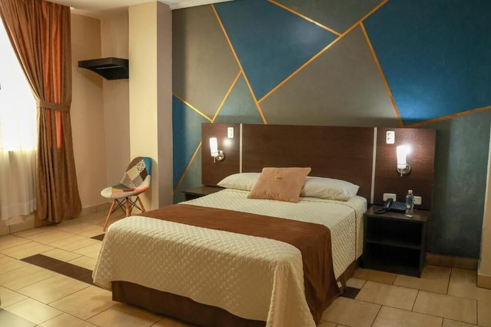 Imagen de la habitación del Hotel HOTEL GOLDEN VISTA. Foto 12