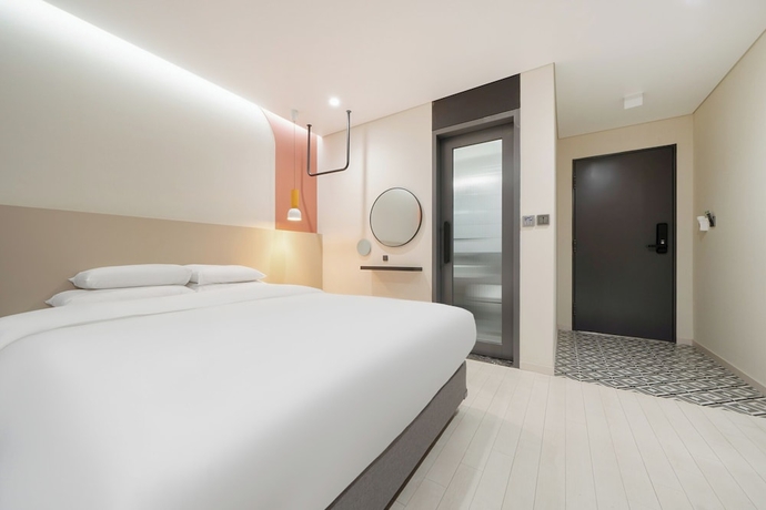 Imagen de la habitación del Hotel HOTEL GRAND PARIS. Foto 5