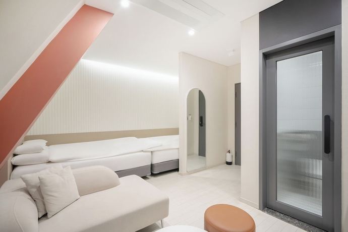 Imagen de la habitación del Hotel HOTEL GRAND PARIS. Foto 6