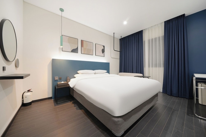 Imagen de la habitación del Hotel HOTEL GRAND PARIS. Foto 10