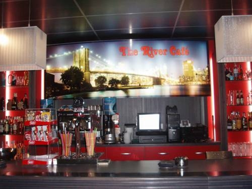 Imagen general del Hotel HOTEL GUADAIRA. Foto 14