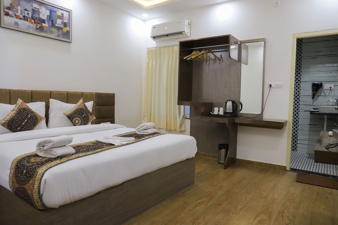 Imagen de la habitación del Hotel HOTEL GULMOHAR PLAZA BY AUROVILLE ENT. Foto 5