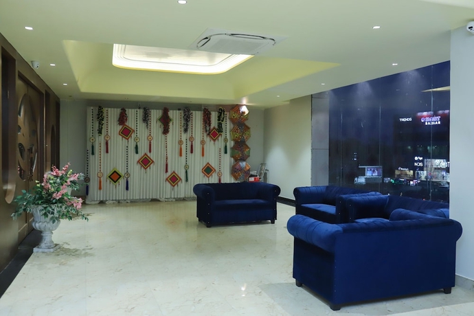 Imagen de la habitación del Hotel HOTEL GULMOHAR PLAZA BY AUROVILLE ENT. Foto 14
