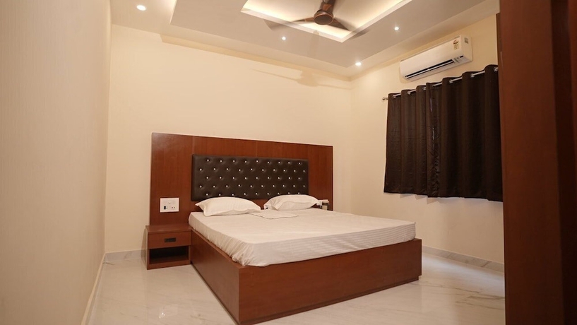 Imagen de la habitación del Hotel HOTEL GUPTA GARDEN. Foto 4