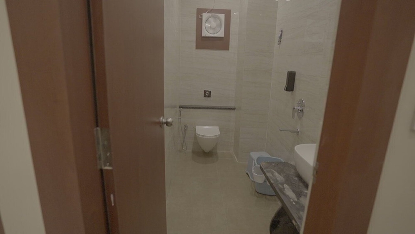 Imagen de la habitación del Hotel HOTEL GUPTA GARDEN. Foto 13