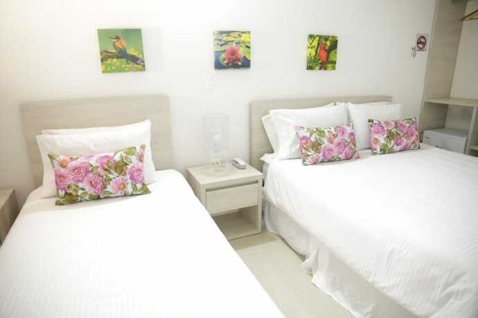 Imagen de la habitación del Hotel HOTEL HABANA REAL. Foto 12