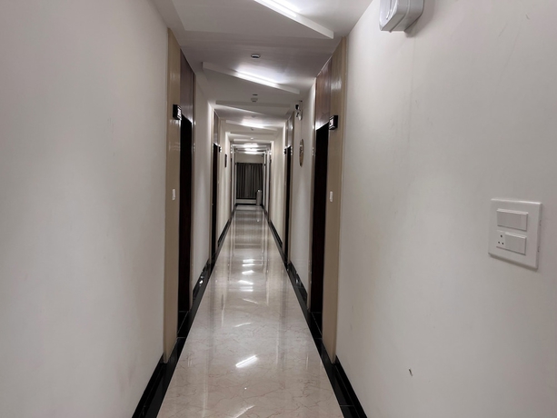 Imagen de los interiores del Hotel HOTEL HILL PARK. Foto 10