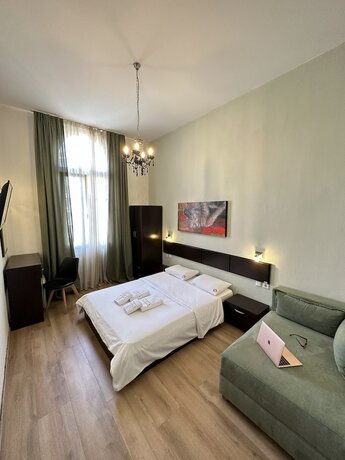 Imagen general del Hotel HOTEL ILISIA. Foto 12