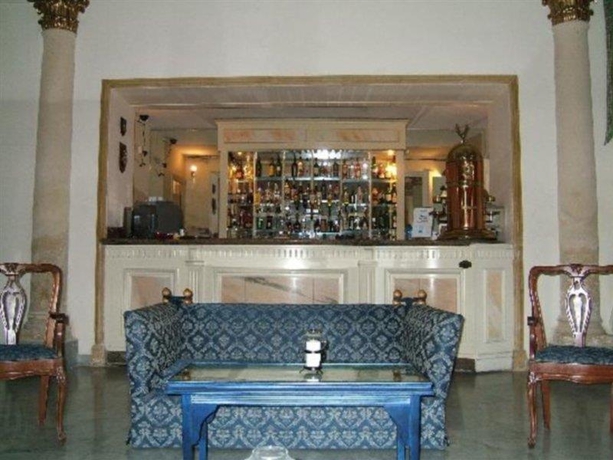 Imagen general del Hotel HOTEL IMPERIAL. Foto 3