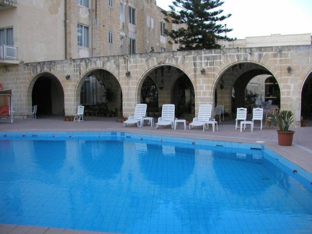 Imagen general del Hotel HOTEL IMPERIAL. Foto 4