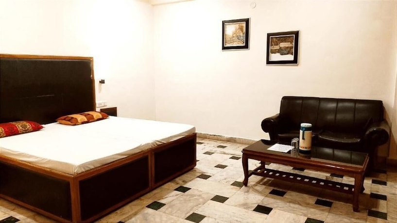 Imagen de la habitación del Hotel HOTEL INTERNATIONAL. Foto 6