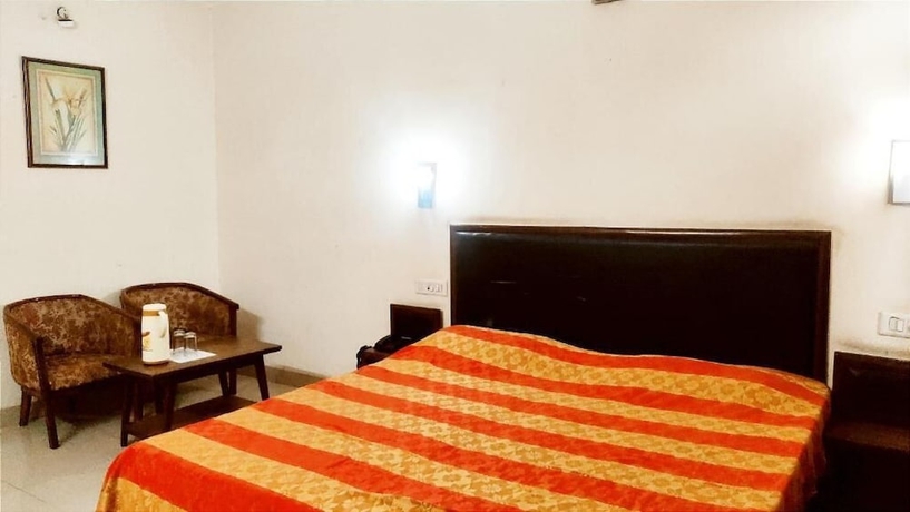 Imagen de la habitación del Hotel HOTEL INTERNATIONAL. Foto 9
