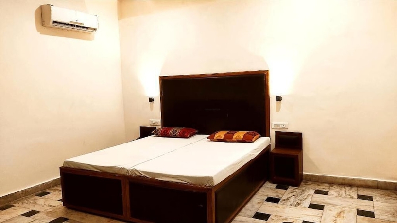 Imagen de la habitación del Hotel HOTEL INTERNATIONAL. Foto 11