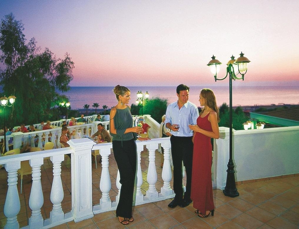 Imagen general del Hotel HOTEL IZ FLOWER SIDE BEACH. Foto 12