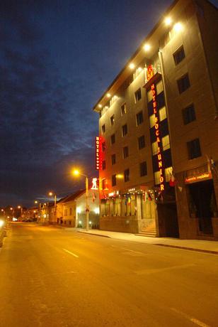 Imagen de los exteriores del Hotel HOTEL JUNIOR BOCA TIMISOARA. Foto 5