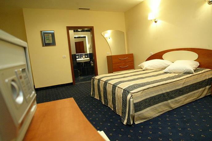 Imagen de la habitación del Hotel HOTEL JUNIOR BOCA TIMISOARA. Foto 3