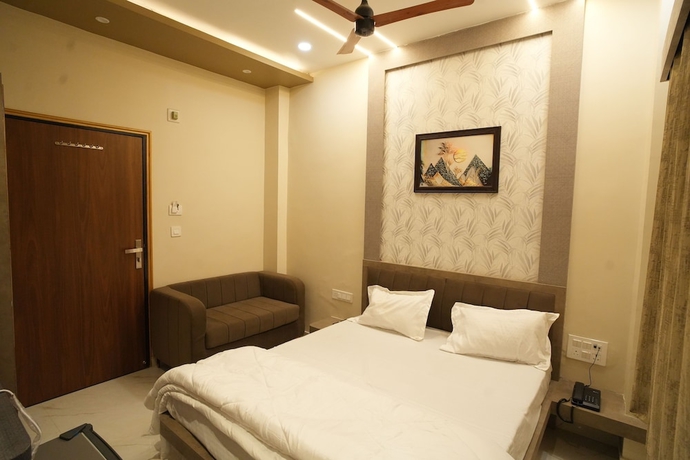 Imagen de la habitación del Hotel HOTEL KASTURI PALACE. Foto 11