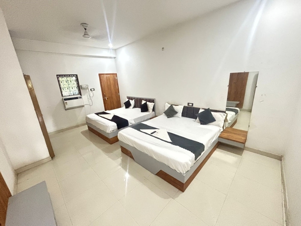 Imagen de la habitación del Hotel HOTEL KRISHNA HERITAGE VRINDAVAN. Foto 6
