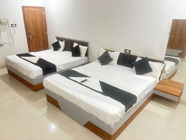 Imagen de la habitación del Hotel HOTEL KRISHNA HERITAGE VRINDAVAN. Foto 9