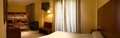 Imagen de la habitación del Hotel HOTEL LA FONDA DE DON GONZALO. Foto 5