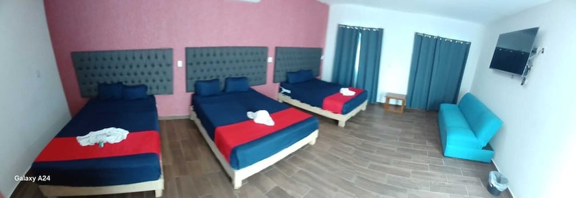 Imagen de la habitación del Hotel HOTEL LA INTIMIDAD. Foto 2