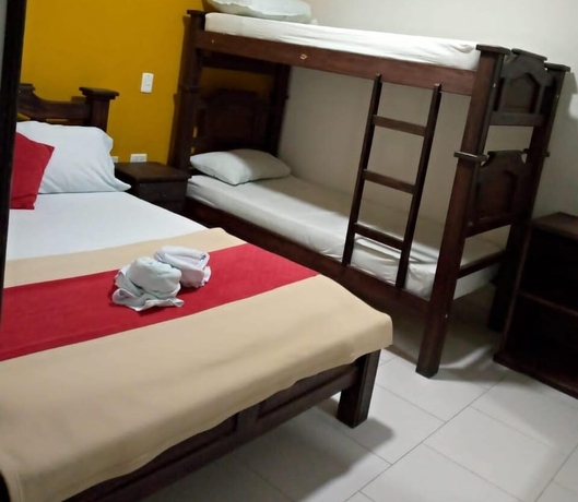 Imagen de la habitación del Hotel HOTEL LA ISLA. Foto 9