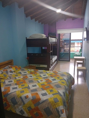 Imagen de la habitación del Hotel HOTEL LA PERLA DEL PEREIRA RIONEGRO. Foto 2