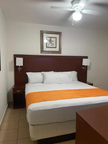 Imagen general del Hotel HOTEL LAS PALMAS. Foto 13