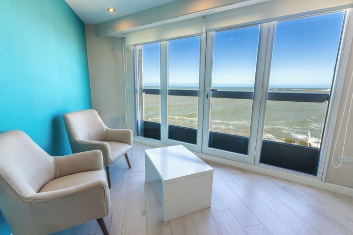 Imagen de la habitación del Hotel HOTEL LAS ROCAS. Foto 3