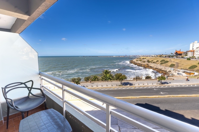 Imagen de la habitación del Hotel HOTEL LAS ROCAS. Foto 6
