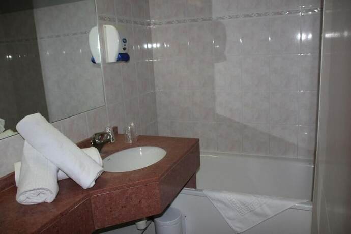 Imagen general del Hotel HOTEL LE CHARDON BLEU. Foto 9