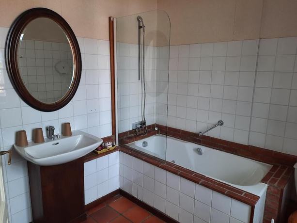 Imagen de la habitación del Hotel HOTEL LE MANOIR DE LA BARBACANE. Foto 5