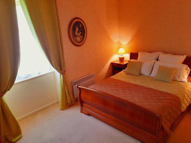 Imagen de la habitación del Hotel HOTEL LE MANOIR DE LA BARBACANE. Foto 7