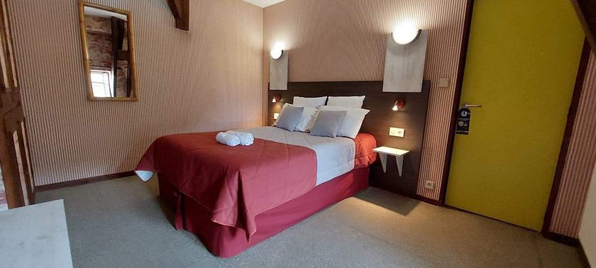 Imagen de la habitación del Hotel HOTEL LE MANOIR DE LA BARBACANE. Foto 8