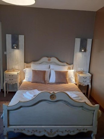 Imagen de la habitación del Hotel HOTEL LE MANOIR DE LA BARBACANE. Foto 12