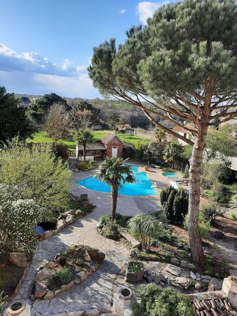 Imagen de los exteriores del Hotel HOTEL LE MANOIR DE LA BARBACANE. Foto 19