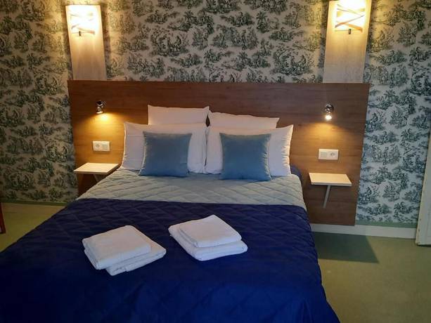 Imagen de la habitación del Hotel HOTEL LE MANOIR DE LA BARBACANE. Foto 18